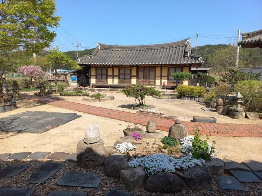 Yasun Gallery Gyeongju Exterior foto